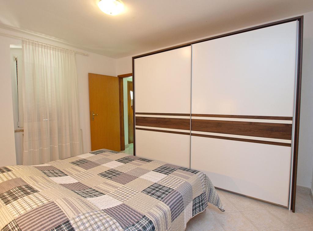 Apartments Milan 1457 Rovinj Exterior photo