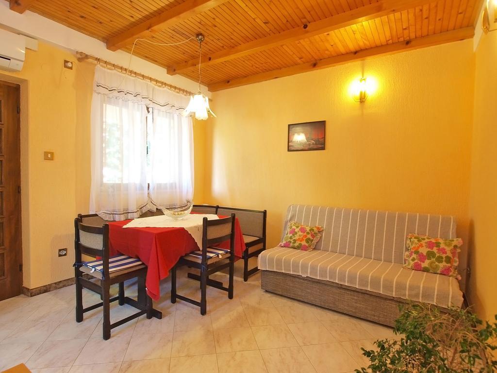 Apartments Milan 1457 Rovinj Exterior photo